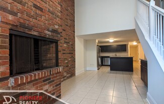 877 W Lill Ave