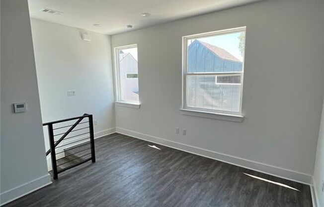 7603 Carver Ave #1
