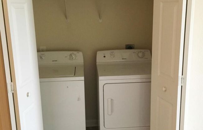 512 Luxury Dr Unit B