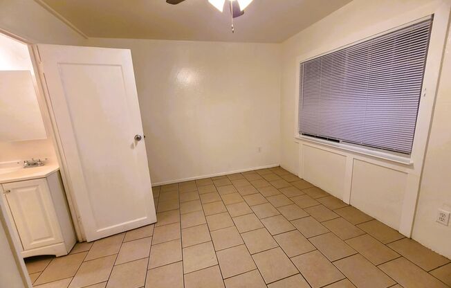 1425 MacArthur Blvd (aka 1425 Grand Ave)