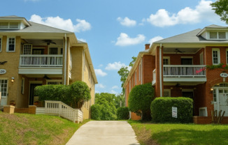 Move In Special   -Wesley Heights 2bedroom 1.5 bathroom