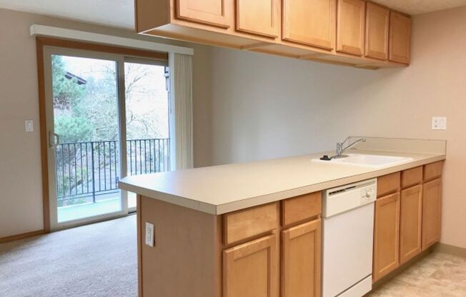 1 bed, 1 bath, 628 sqft, $1,355, Unit 32