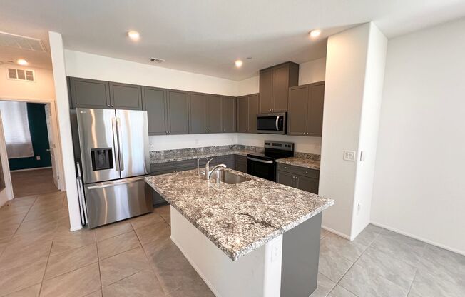 MOVE IN SPECIAL $500 OFF THE FIRST MONTHS RENT!!!! 536 Celebratory Place, Henderson, NV 89011
