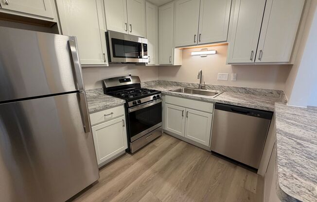 1 bed, 1 bath, $850, Unit 23