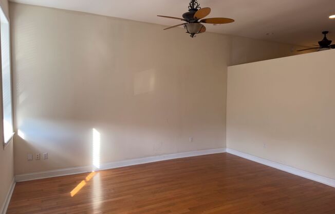 1 bed, 1 bath, 635 sqft, $1,945, Unit 212