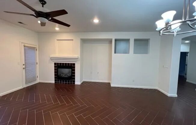 Inviting 3-Bed, 2-Bath Home in Gated Community: Comfort & Convenience Await!
