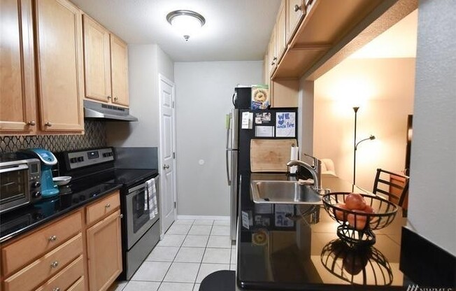 Beautiful, Clean 1 Bed, 1 Bath in Convenient & Safe Neighborhood