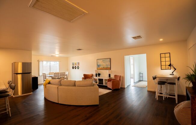 1720 East Hermosa Drive