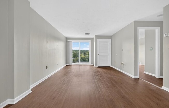 2 beds, 2 baths, 863 sqft, $2,600, Unit Unit 701