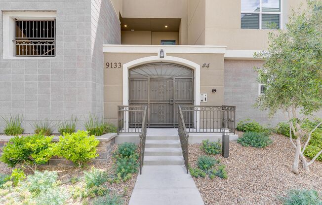 LUXURY 2BEDROOM IN MIRA VILLA W/ STRIP & MTN VIEWS