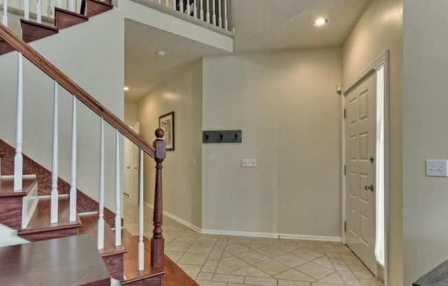 Beautiful 4 Bedroom In Rose Garden Estates!!