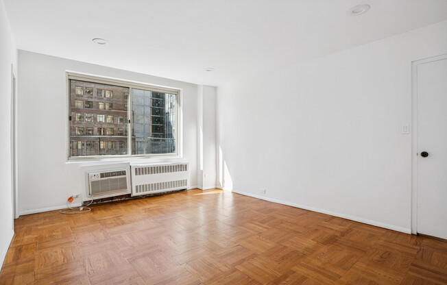 2 beds, 2 baths, 801 sqft, $6,999, Unit PHC