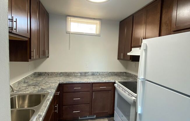 Studio, 1 bath, 420 sqft, $999, Unit 2322-4