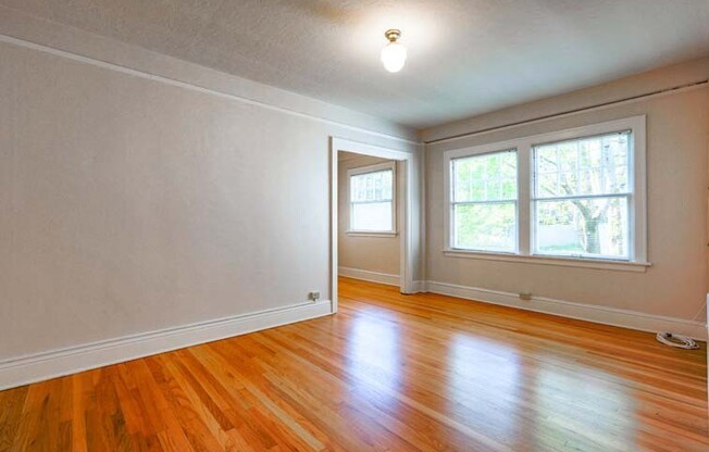Studio, 1 bath, 425 sqft, $1,225
