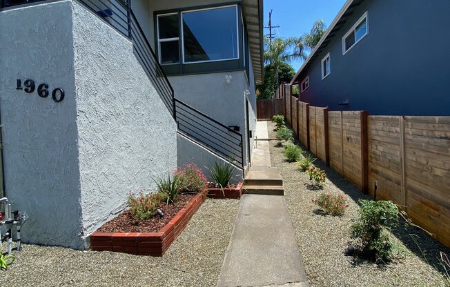 1960 LANSDOWNE AVE
