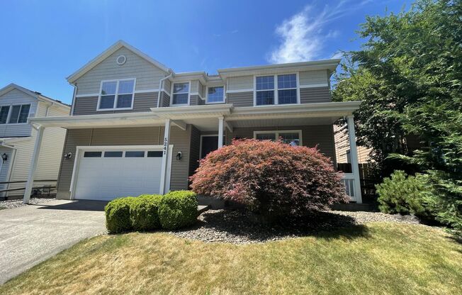 HUGE craftsman 3bed 2Bath home in the heart of Bethany.