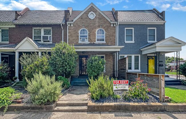 Classic Richmond Row House Steps from Byrd Park!