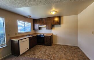 1 bed, 1 bath, $1,195, Unit 934 Briarwood Dr