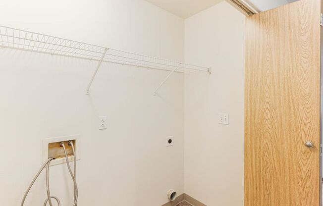 3 beds, 2 baths, 1,018 sqft, $1,995, Unit 10