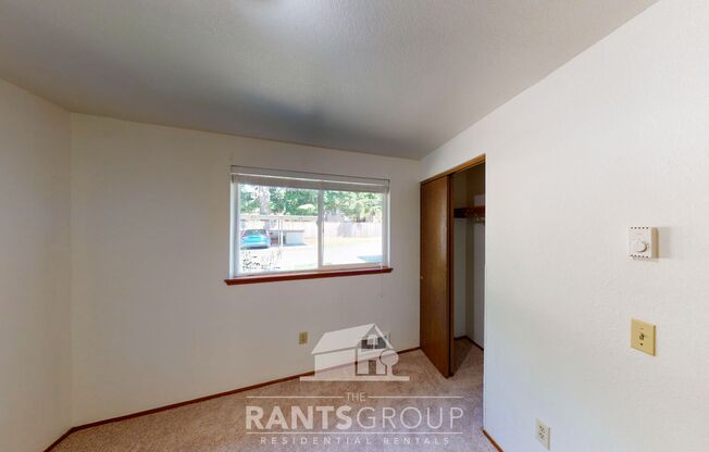 2 beds, 1.5 baths, $1,800, Unit #H-4