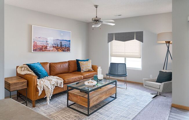 2 beds, 2 baths, 990 sqft, $1,170, Unit 5801 - Unit 80