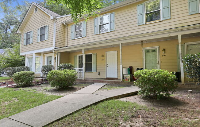 839 DALEWOOD DR