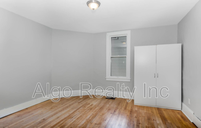 3449 SNELLING AVE