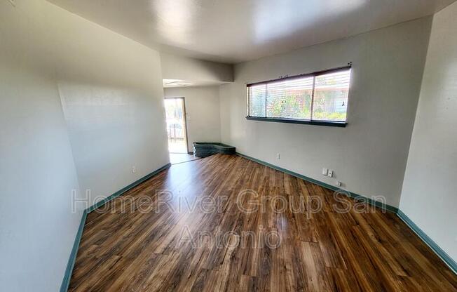 103 E SKYVIEW