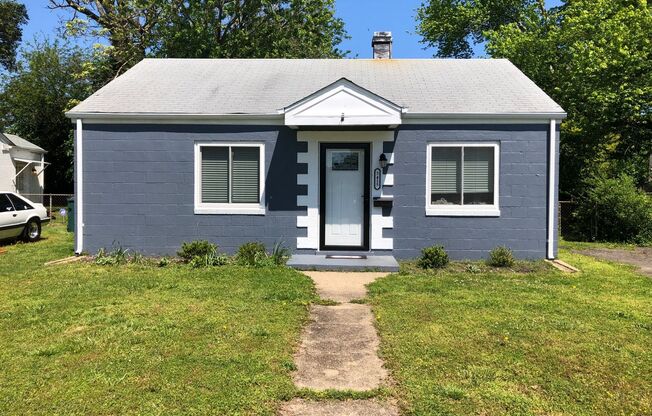 Charming 2 Bed, 1 Bath Home with Spacious Backyard