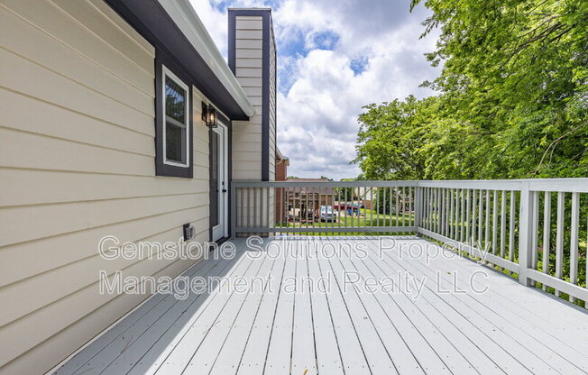 919 OAK MDW DR