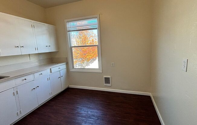 1 bed, 1 bath, 750 sqft, $1,395, Unit 01