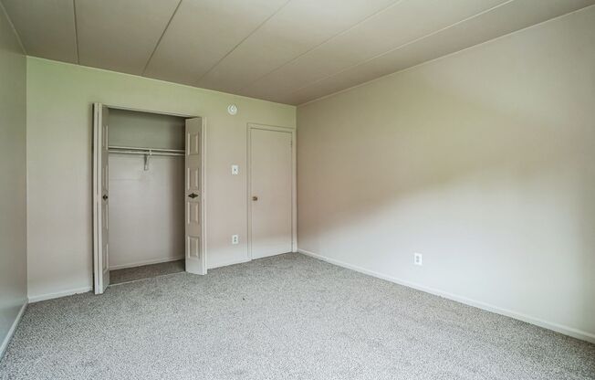 1 bed, 1 bath, 704 sqft, $1,450, Unit A12