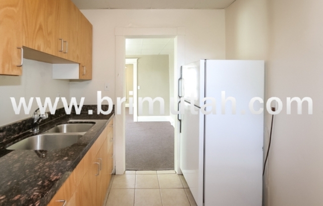 273-275 S. 400 E. - 11