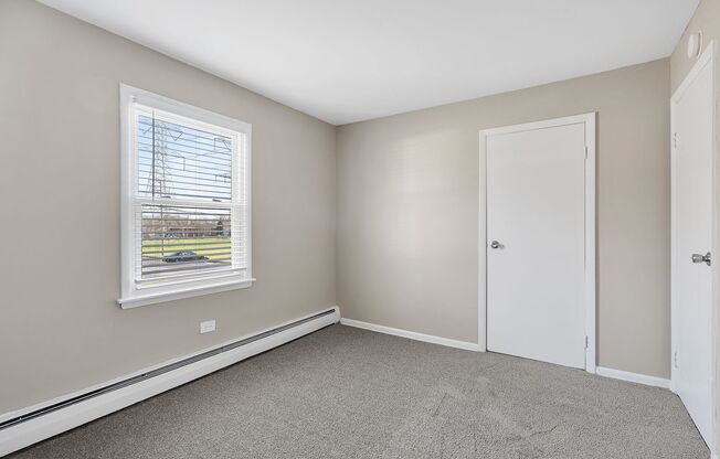 2 beds, 1 bath, 850 sqft, $1,675, Unit M09-M09M