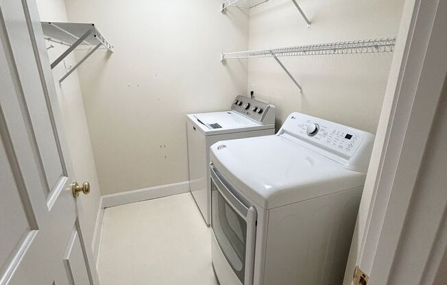 Elegant 3 Bed + Loft + Bonus End Unit in Rosewood Commons – 3-Car Garage, A/C, Prime Location