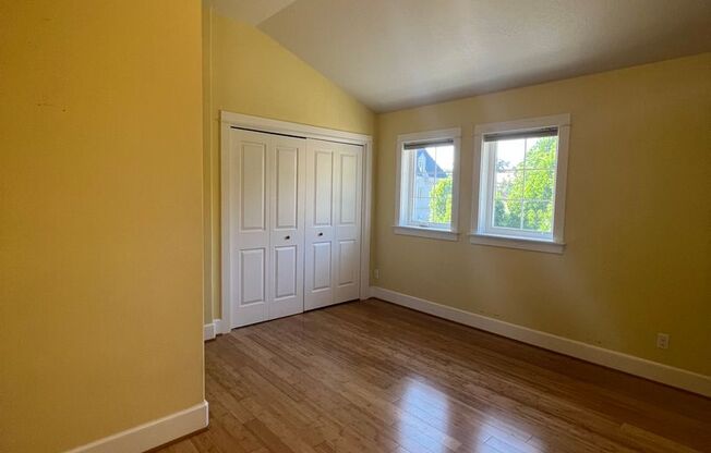 Studio, 1 bath, 792 sqft, $1,495, Unit Carriage House #1