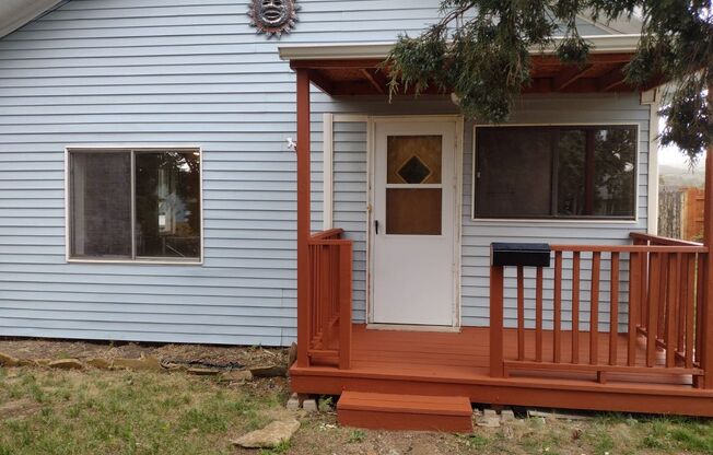 Renovated 2 bed 1.5 bath  home