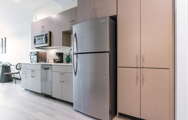 1 bed, 1 bath, 411 sqft, $1,625, Unit 715