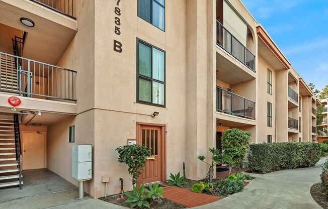 Beautiful 2 bedroom, 2 full bath condo in San Carlos Greens