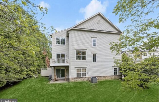 Gorgeous End of Group Owings Mils 3bd/2.5ba w/ A/C, W/D, and Modern Amenities! Available now!