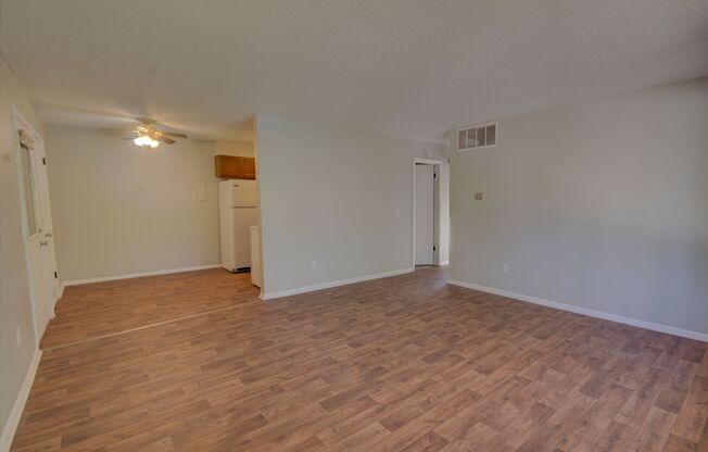 2 beds, 1 bath, 750 sqft, $795, Unit Apt 12