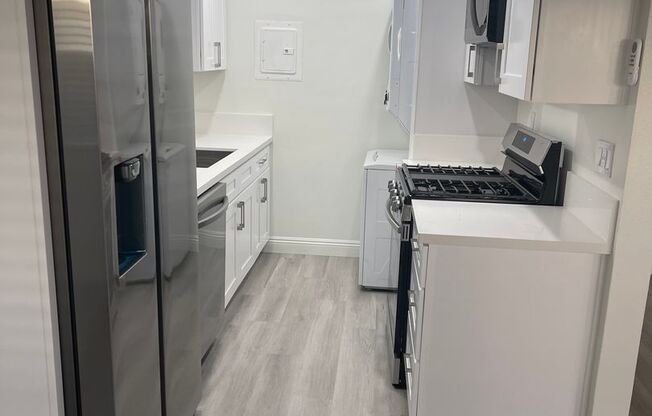 2 beds, 2 baths, 850 sqft, $2,795, Unit Unit 2
