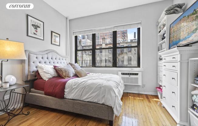 414 E 88 ST