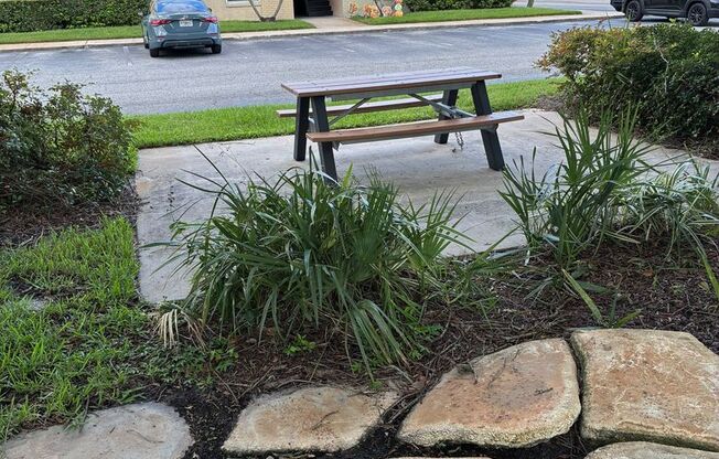 Hawthorne Village Condo- Unit 7