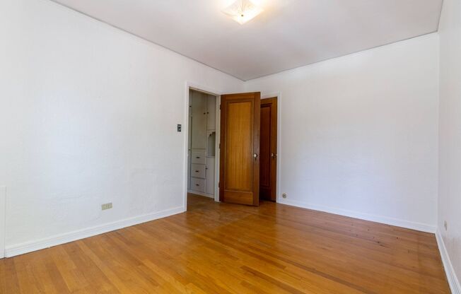 1 bed, 1 bath, 950 sqft, $1,595, Unit 09