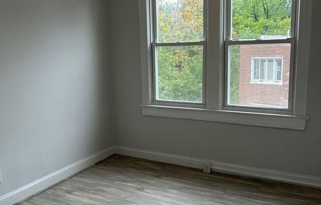 3 beds, 1 bath, 750 sqft, $2,000, Unit 3
