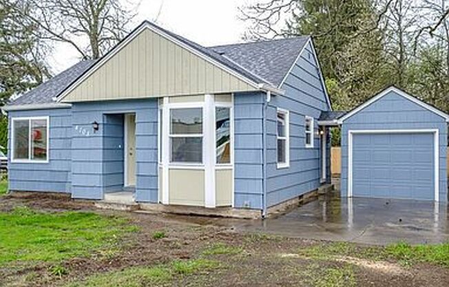 Cute home in NE Salem