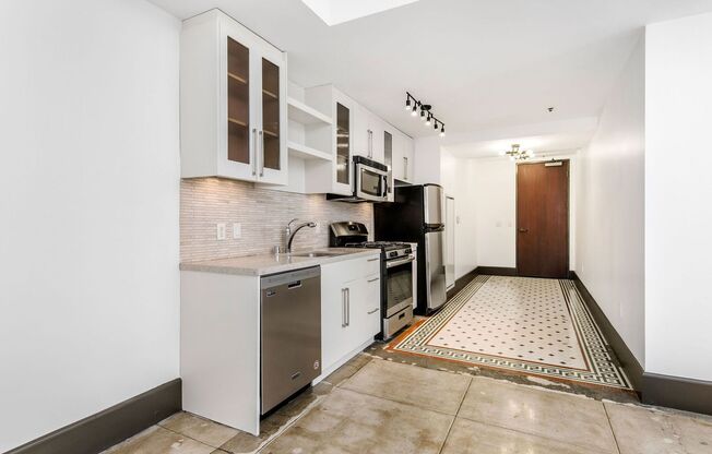 1 bed, 1 bath, 765 sqft, $1,750, Unit BEI-0302