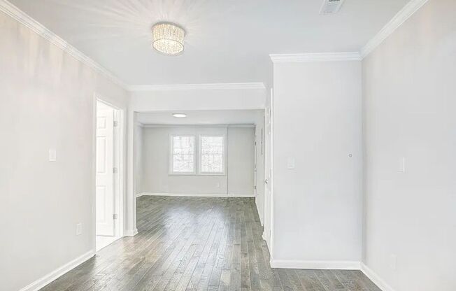 257 Newcomb St SE - Dilan Inv