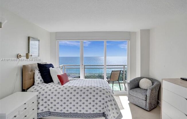 2 beds, 2 baths, 1,276 sqft, $5,200, Unit 6917 Collins Ave # 915